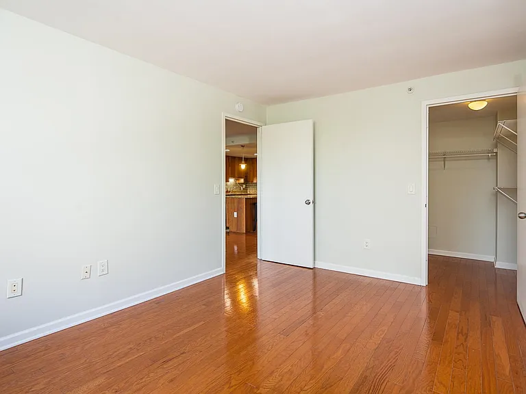 700 Grove St #4S — Photo 9