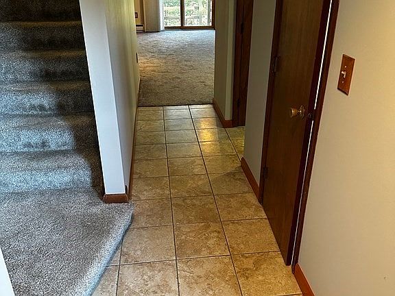 5th image of 145 Highwood Dr