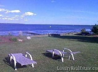 15 Bidwell St, Niantic, CT 06357