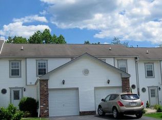 1401 Chelsea Dr, Imperial, PA 15126