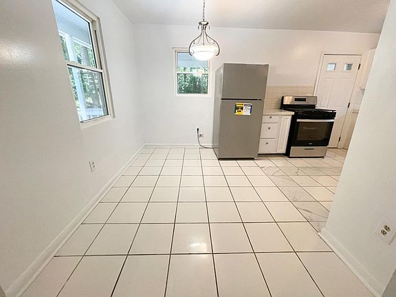 3rd image of 308 Gray Dr