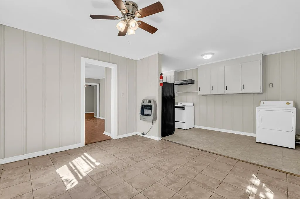 305 Old West Point Rd — Photo 4