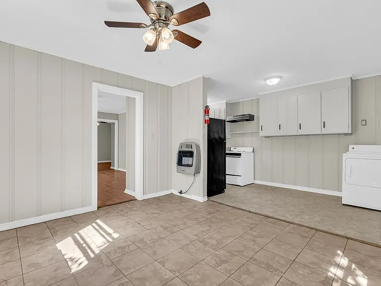 305 Old West Point Rd #A — Photo 4