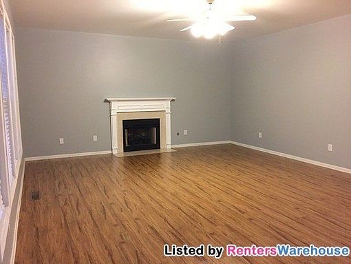 3rd image of 698 Edgeley Ln