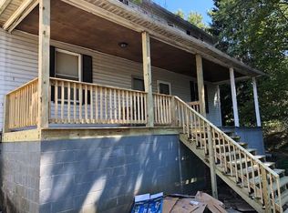 13 Oak Cir, Ellsworth, PA 15331