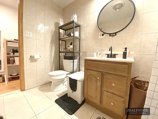 Rented by ZealEstate Group Inc | media 27