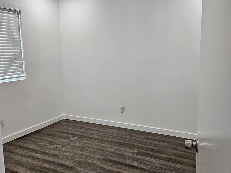 Unit Photo