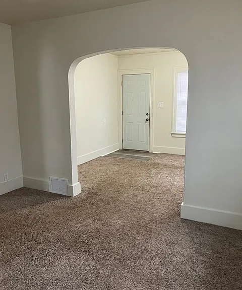 308 E Virginia Ave — Photo 4