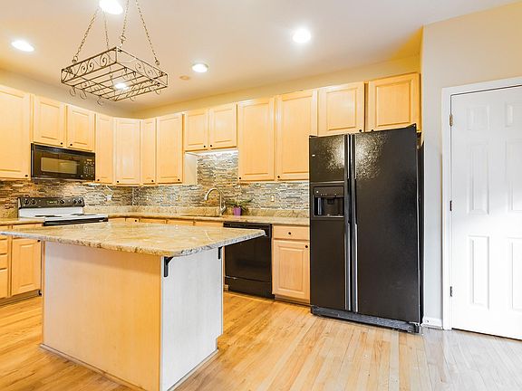 Kitchen with huge Island