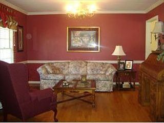 4th image of 701 Brookview Dr