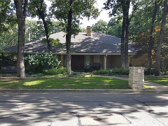 2nd image of 2116 Riverforest Dr