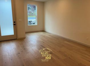 305 SE Port Ave #F, Lincoln City, OR 97367