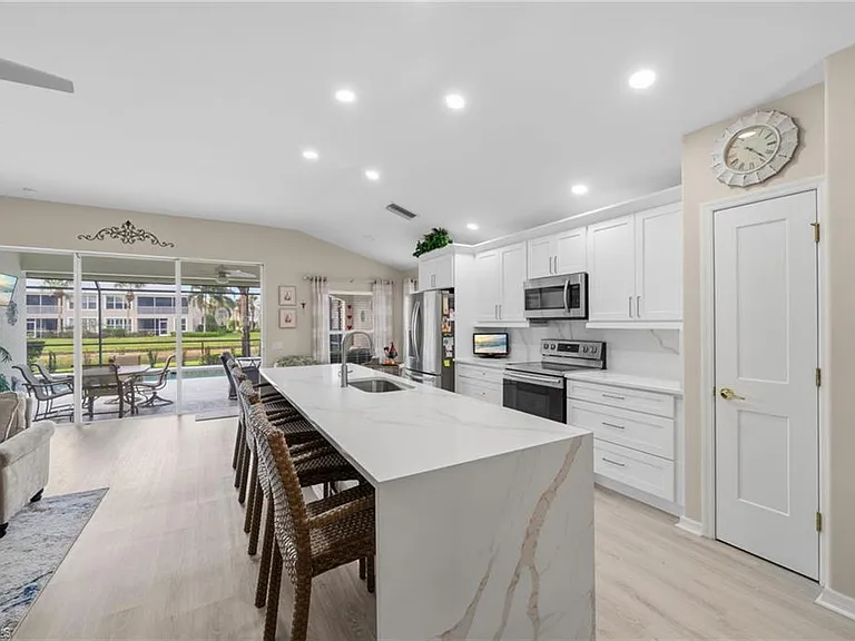 10020 Horse Creek Rd — Photo 15