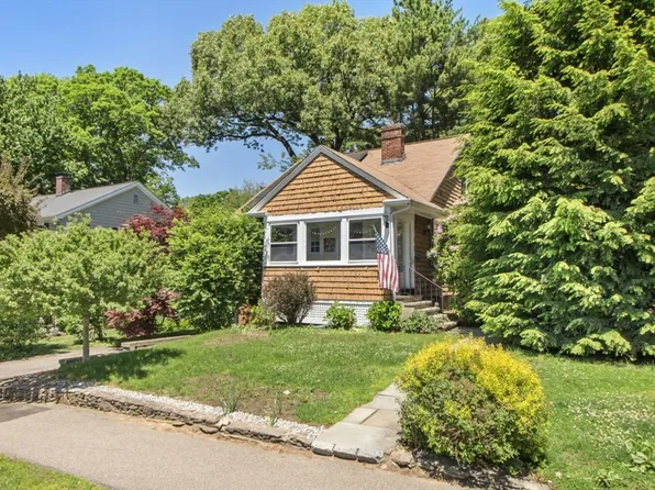 19 Mount Vernon Ave, Needham, MA 02492