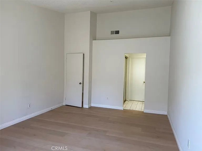 11829 Aurora Ct — Photo 12