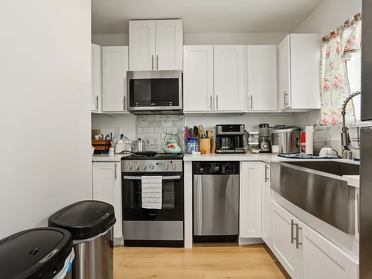 1422 N San Antonio Ave #B — Photo 11