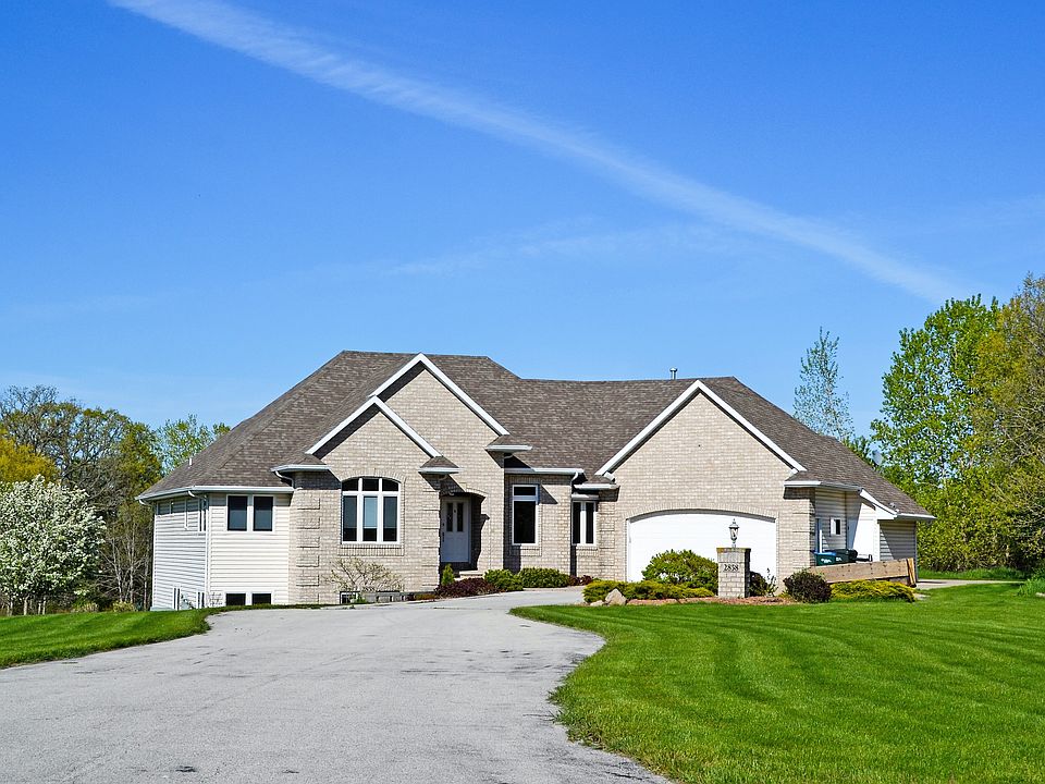 1st image of 2858 Woodhaven Cir