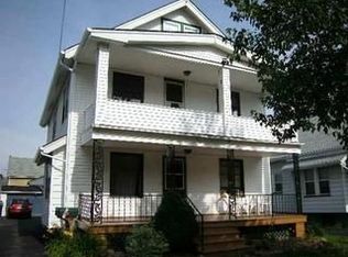 2078 Robin St, Lakewood, OH