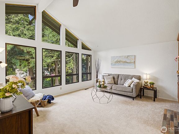 3rd image of 13717 46th Avenue W