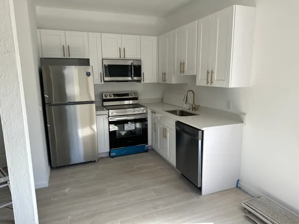 5624 SE 45th Ave APT 4, Stuart, FL 34997