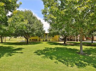 420 Lakeview Dr, Coleman, TX 76834