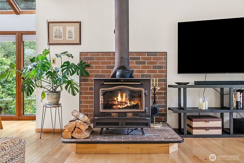 3rd image of 15317 NE Winsor Drive
