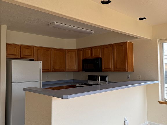 3rd image of 201 Golden Eagle Rd APT D1