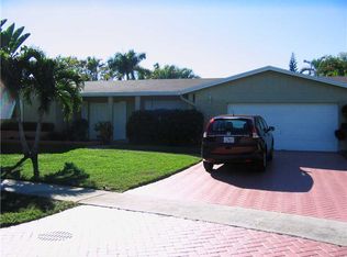 1600 NW 110th Ter, Pembroke Pines, FL 33026