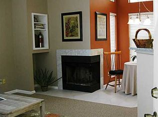 15 Carriage Crossing Ln, Middletown, CT 06457