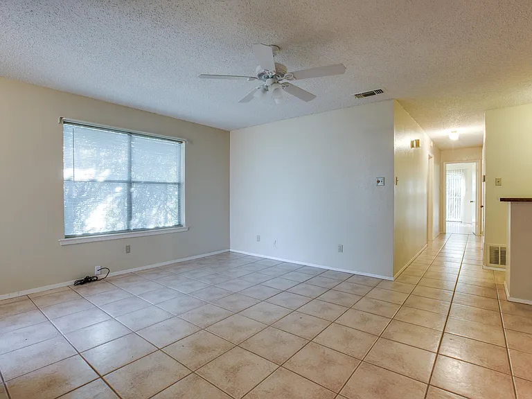 4817 Fletcher Ave — Photo 10