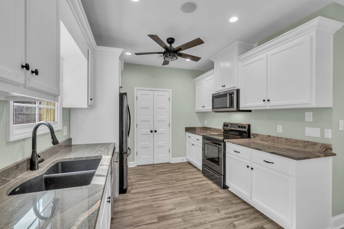 next background image