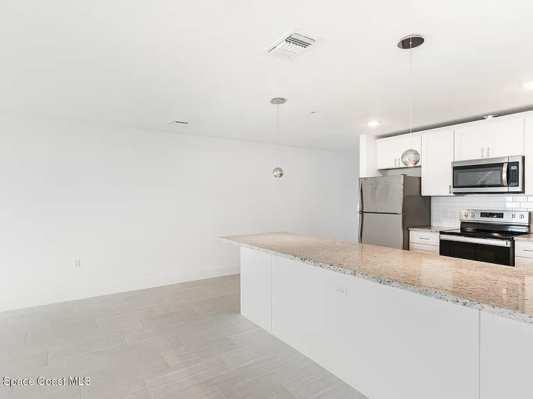 1635 Par St NE #2103 — Photo 8