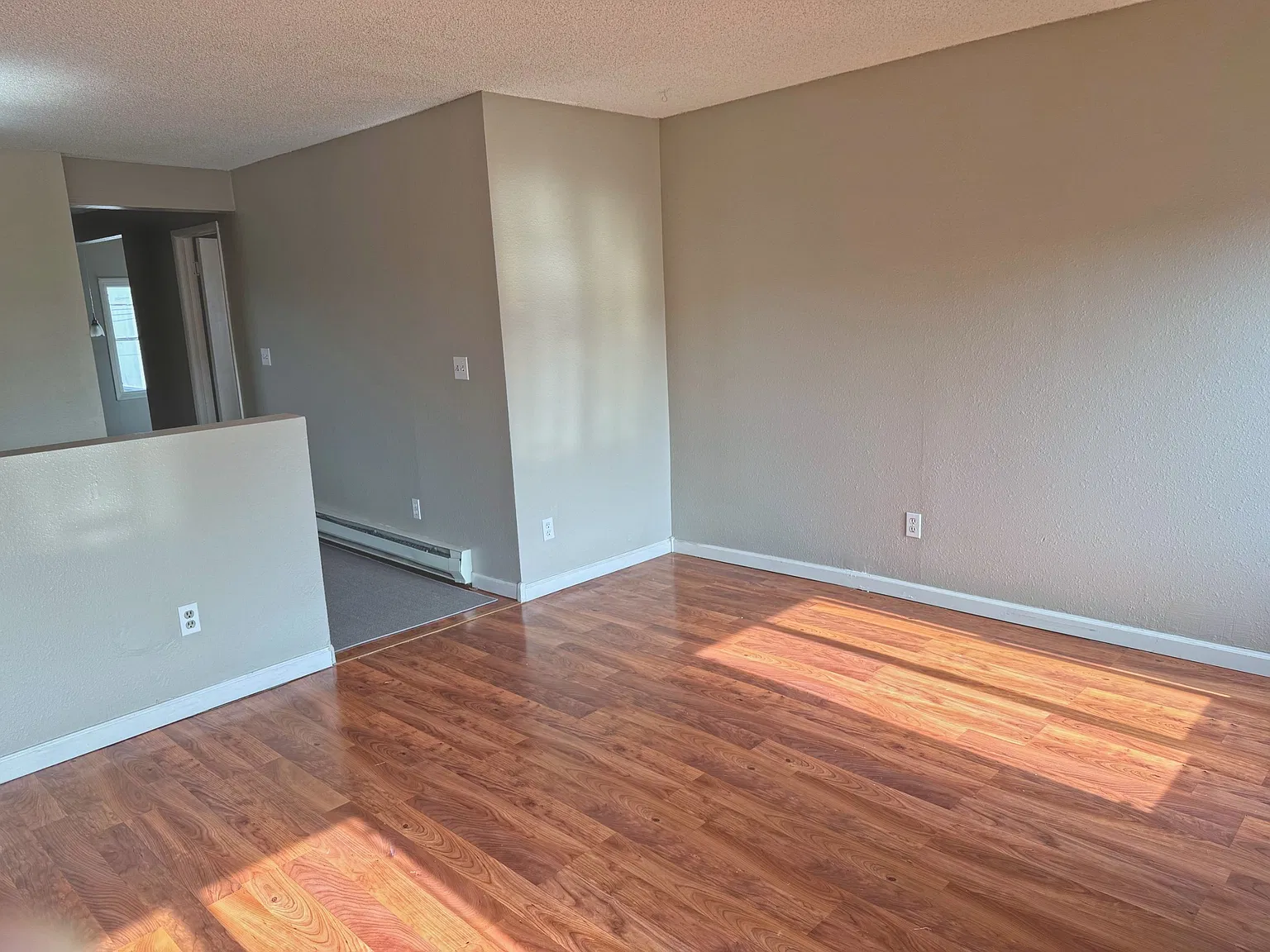 2 bed, 950 sqft, $2,450 — Photo 2