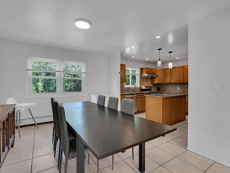 459 Norwood Ave — Photo 12