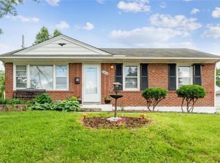 10610 Saint Edmund Ln, Saint Ann, MO 63074