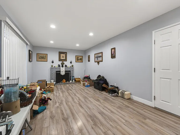 4351 Frost Dr — Photo 21