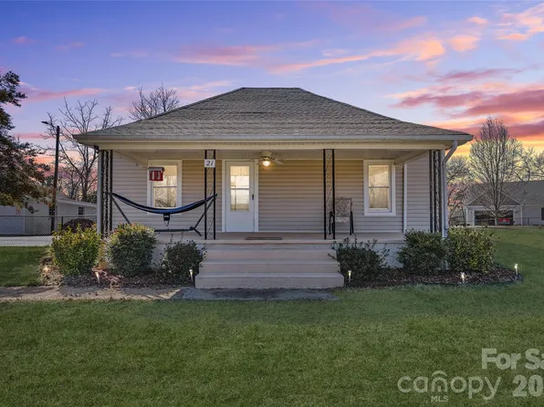 21 Ben Owenby Rd, Fairview, NC 28730