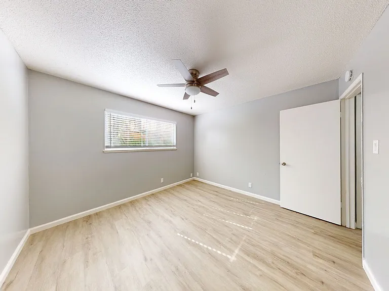 312 Rodeo Ave — Photo 18