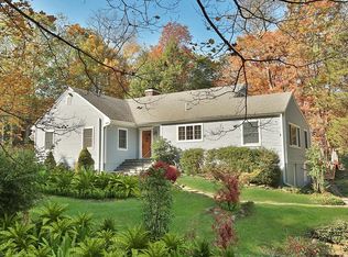 6 W Orchard Rd, Chappaqua, NY 10514