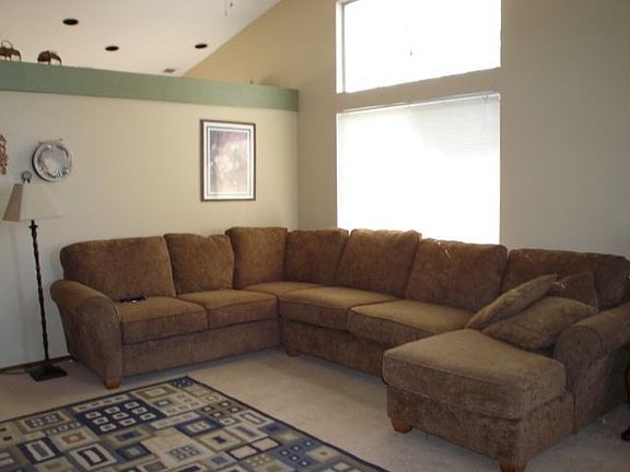 LIVING ROOM/DINING COMBO