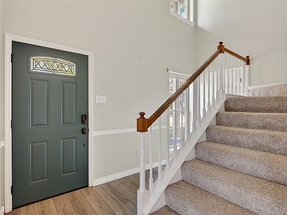3rd image of 72 Spring Lake Way