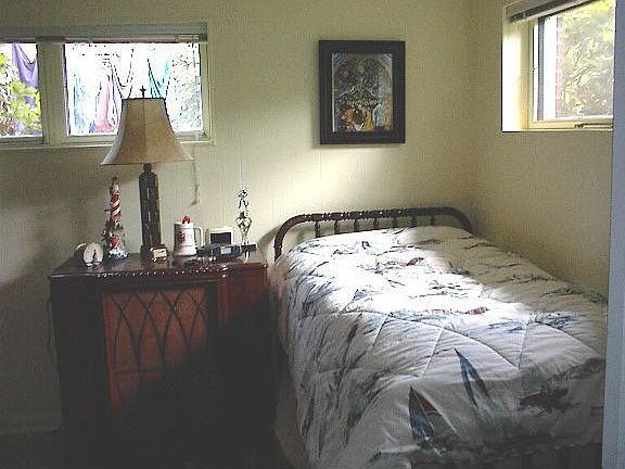 5th image of 705 Forest Ave