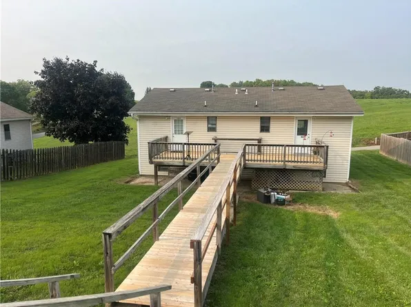 104/106 Sherman St, Wathena, KS 66090