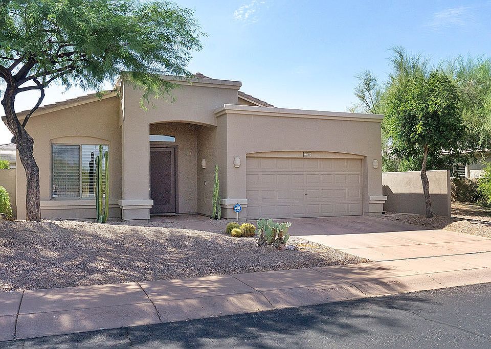 Desert Ridge Resort Living
