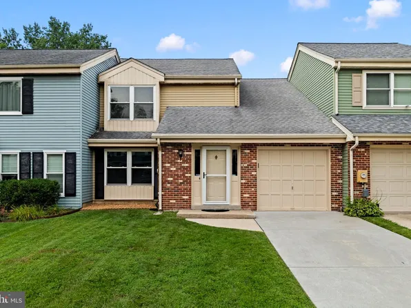 144 Calderwood Ln, Mount Laurel, NJ 08054