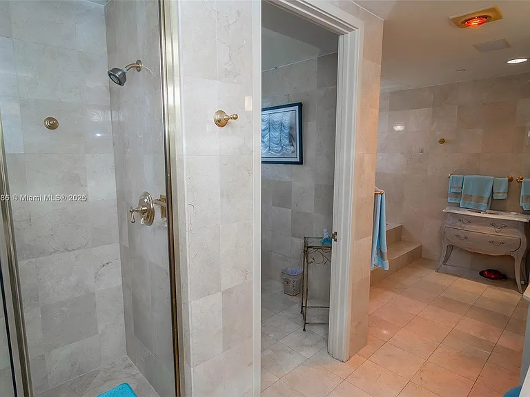 7241 Fisher Island Dr #7241 — Photo 25