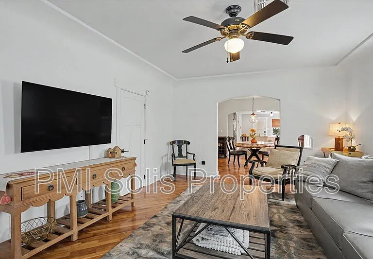 724 E Portland St — Photo 2
