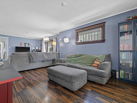3rd image of 3819 10th AVENUE
