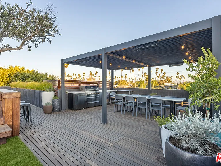 746 Marco Pl — Photo 68