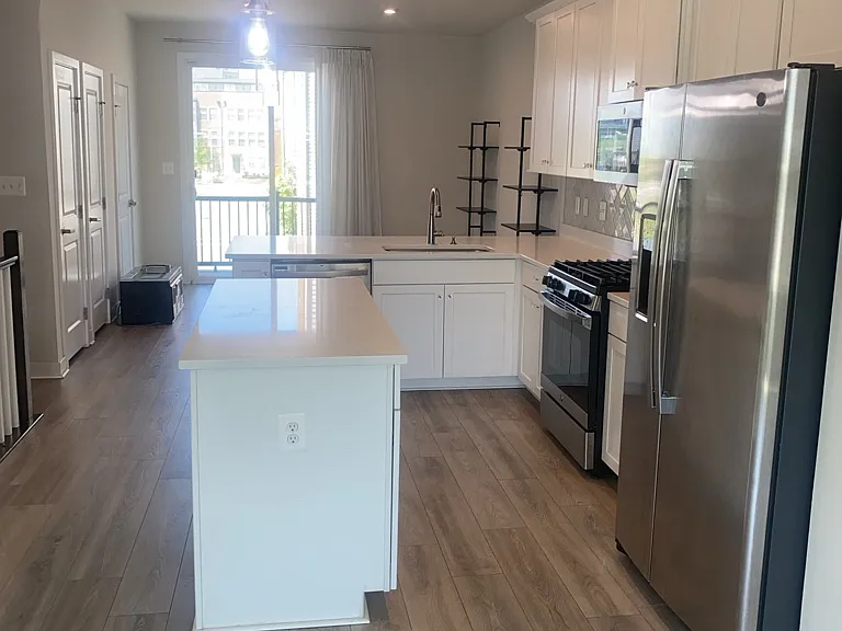 2821 Evansgreen Dr — Photo 7